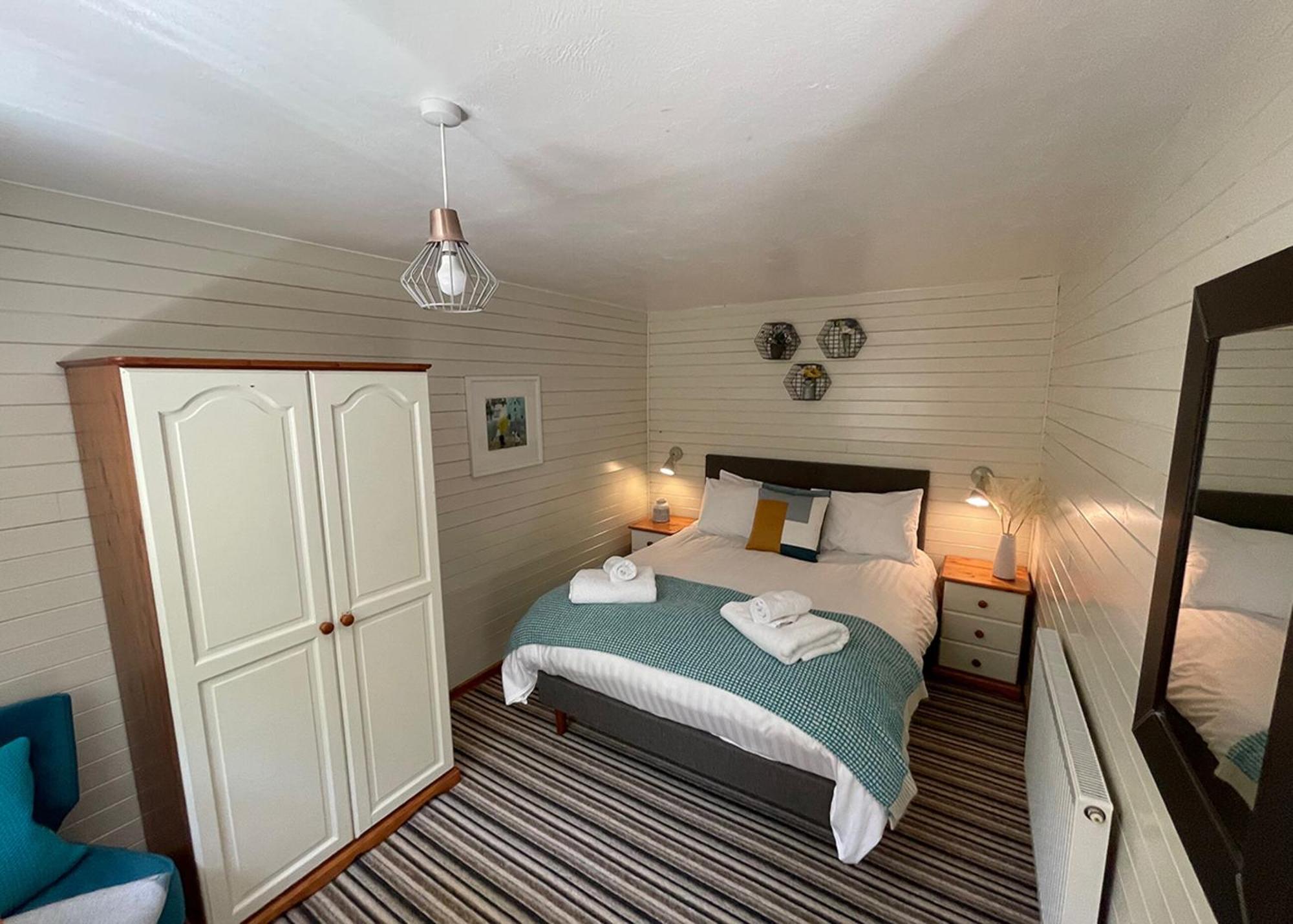 Ivyleaf Combe Lodges Stratton  المظهر الخارجي الصورة